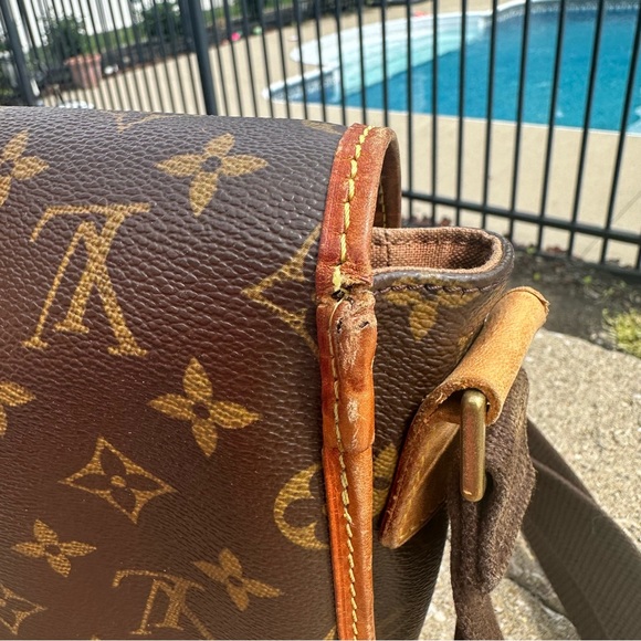 Louis Vuitton Monogram Bosphore Messenger PM - Picture 5 of 13